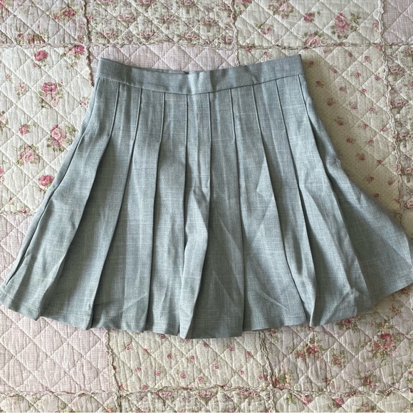 Kpop soft blue set with tweed trim and pearl buttons - Picture 7 of 7